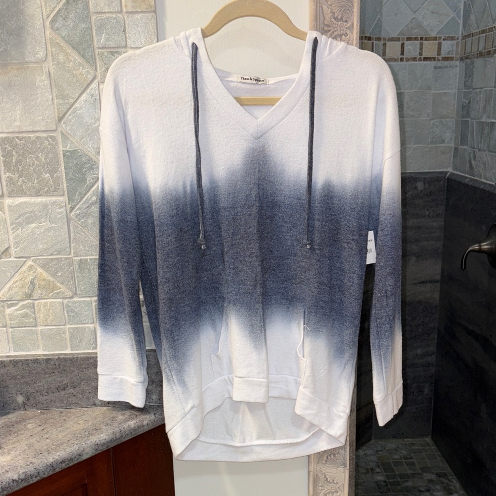 Theo & Spence Blue/White Ombré hoodie